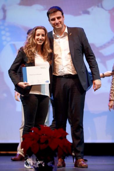 Gala del Deporte 2016 - Un premiado con el concejal.