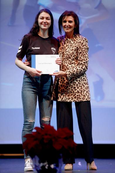 Gala del Deporte 2016 -Un premiado con el concejal. 