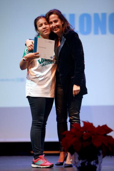Gala del Deporte 2016 - Un premiado con el concejal. 