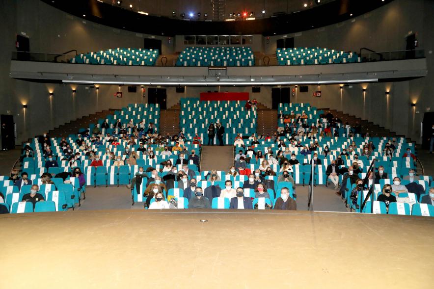 Gala del Deporte 2020 - Imagen panorámica donde vemos al poco público asistente a esta gala.