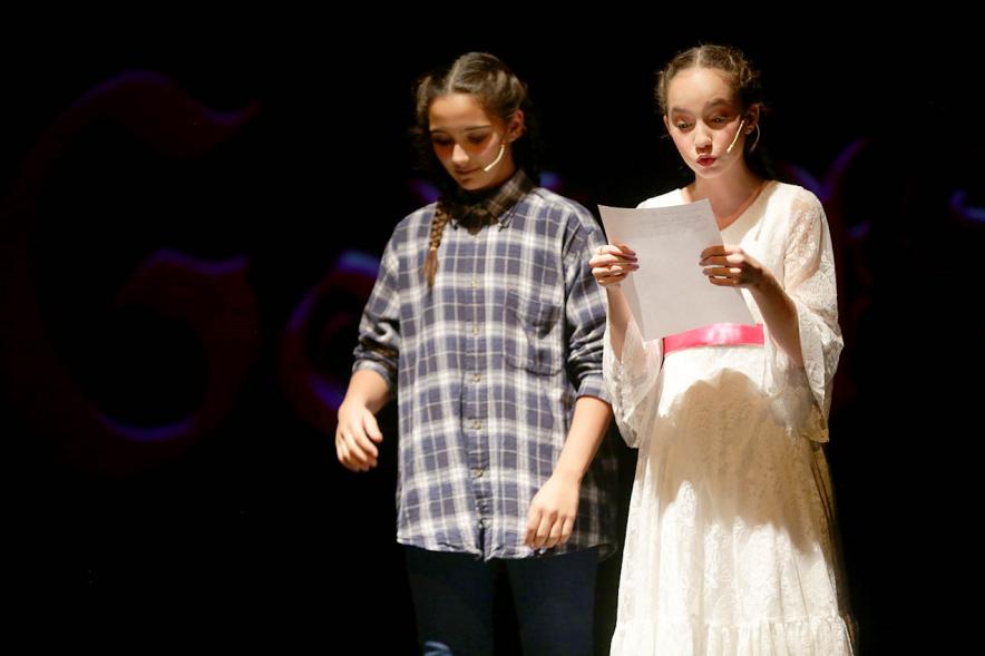 Niños actores en la obra ¿Quién venció a Goliat?