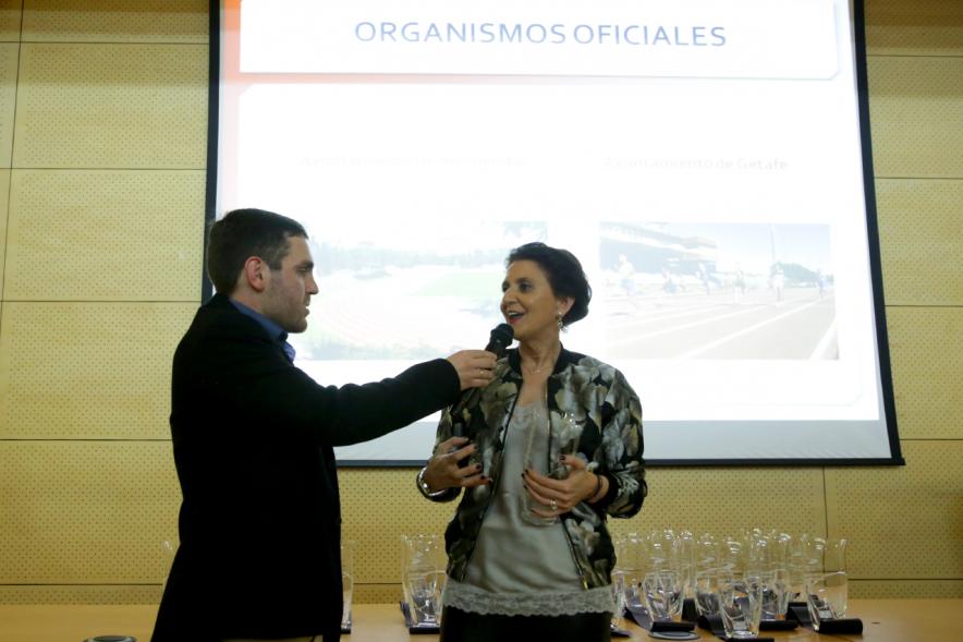 Gala del Atletismo Madrileño 2019 - Primer plano de la concejal de deportes, Mar Rodríguez, siendo entrevistada.