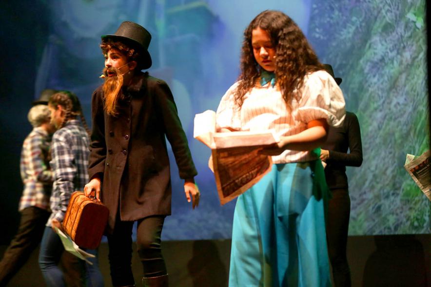 Niños en la actuación de la Gala Solidaria Infancia.