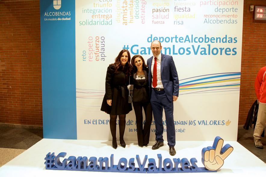 Gala de Deporte 2018 - Imagen de varias personas posando en el photocall de la gala. 