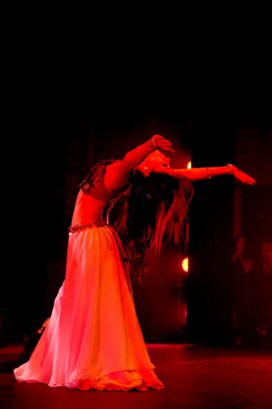 Bailarina. Danza del vientre. 