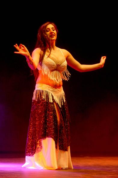 Bailarina. Danza del vientre. 