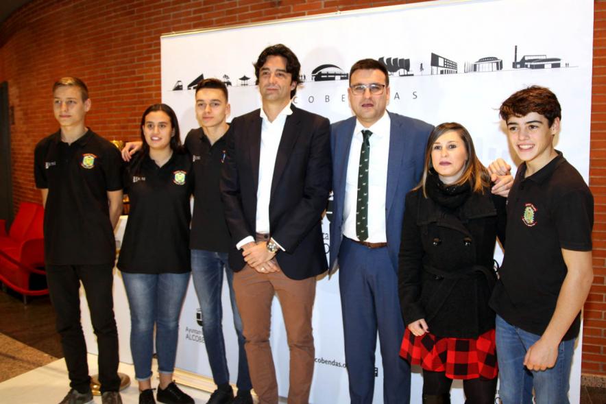 Gala del Deporte 2019 - Posado de varios deportistas premiados  con el vice alcalde Arranz, la concejal de deportes.
