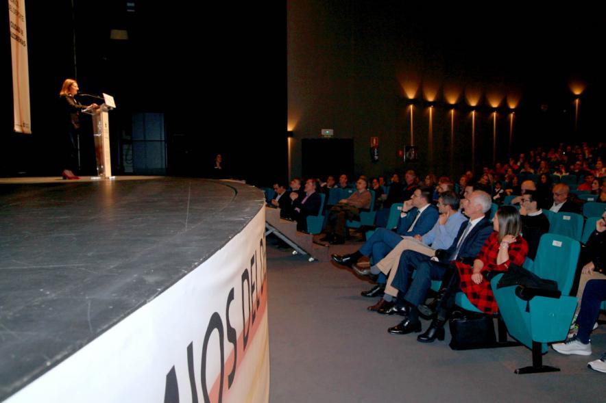 Gala del Deporte 2019 -  Imagen lateral de las butacas de la primera fila de autoridades municipales. 