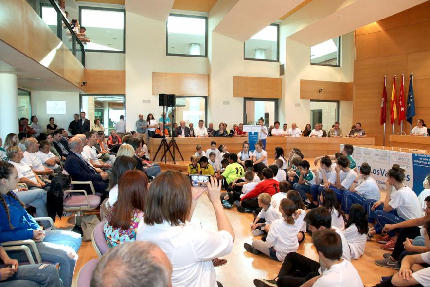 Presentación de la Campaña Juego Limpio - Imagen vista general del público asistente a la presentación.