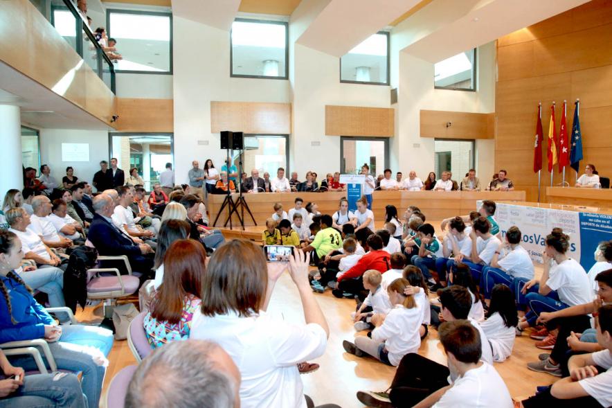 Presentación de la Campaña Juego Limpio - Imagen vista general del público asistente a la presentación.