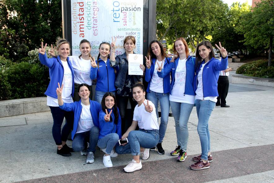 Presentación de la Campaña Juego Limpio - Imagen de un grupo de personas posando en el photocall de la campaña.