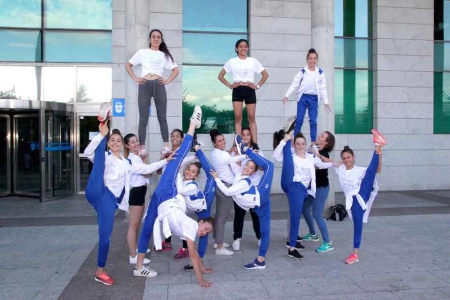 Presentación de la Campaña Juego Limpio - Imagen de un grupo de gimnastas haciendo piruetas.