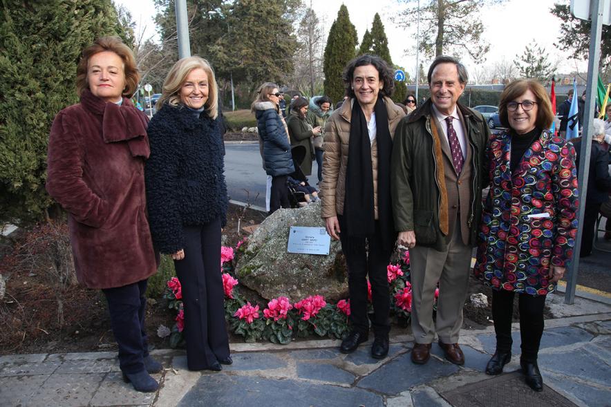 Acto de Denominación de la Glorieta Mary Ward detalle personalidades