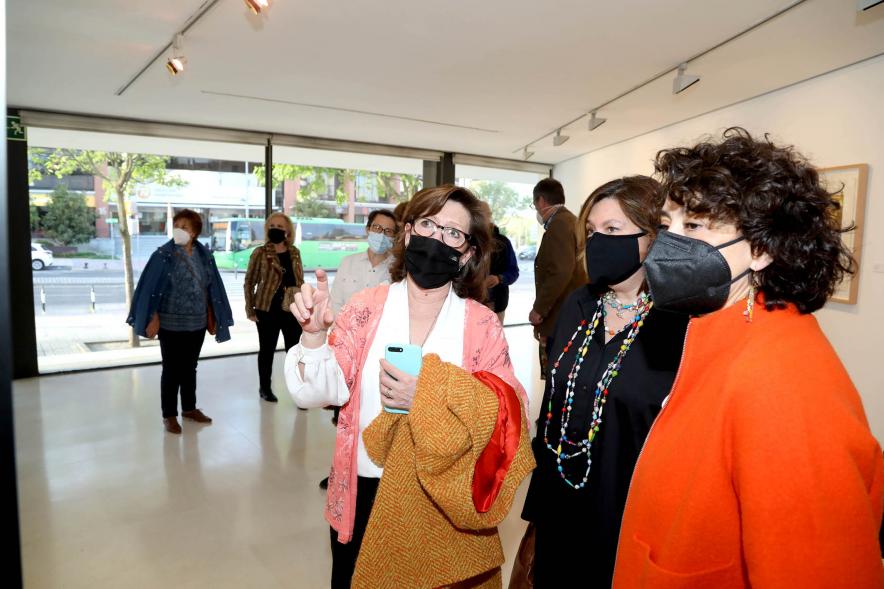 Artistas y autoridades en la exposición – 2021