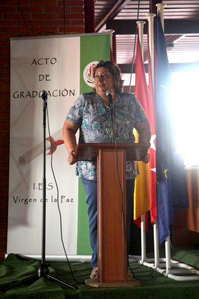 Graduación Curso 2015-16 IES Virgen de la Paz -  Una ponente.