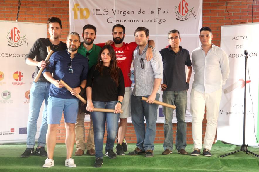 Graduación Curso 2015-16 IES Virgen de la Paz - Grupo de graduados. 
