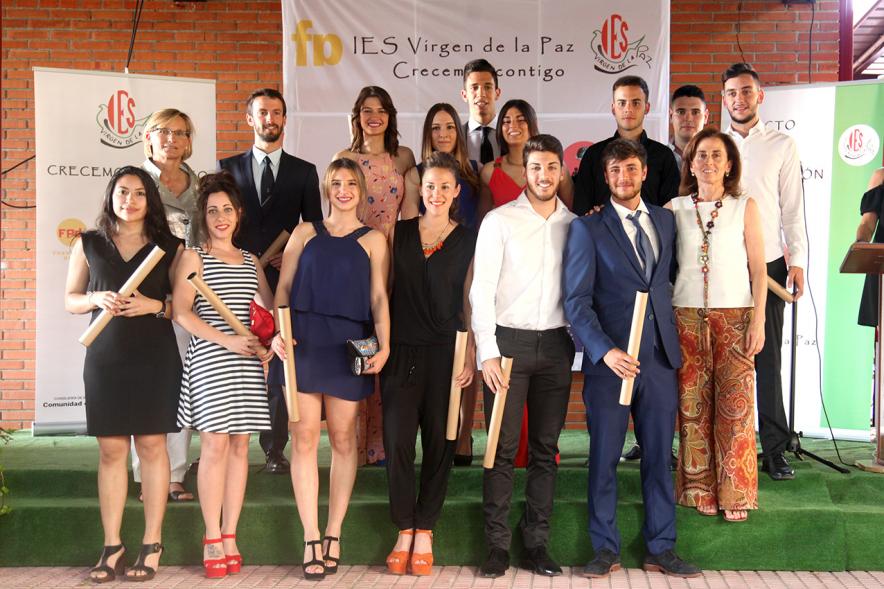 Graduación Curso 2015-16 IES Virgen de la Paz -  Grupo de graduados.