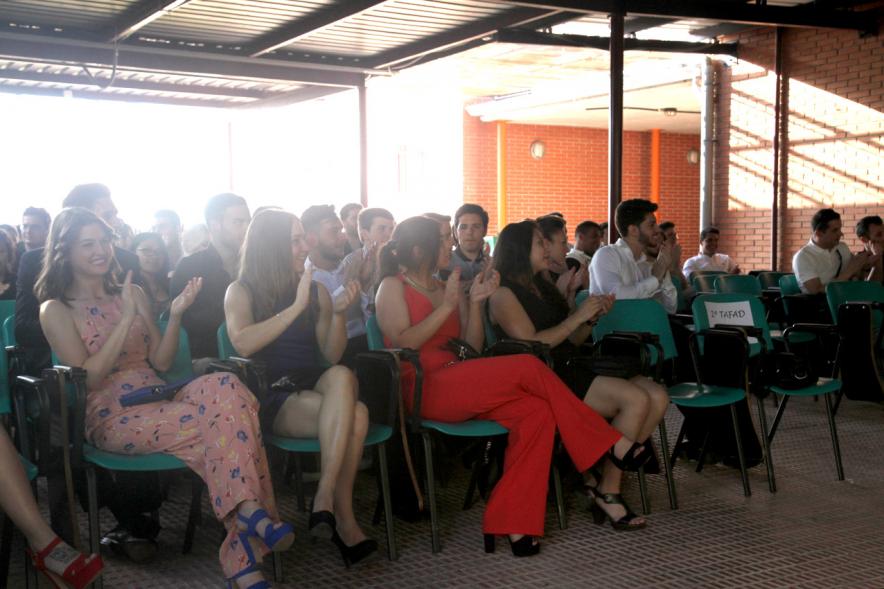 Graduación Curso 2015-16 IES Virgen de la Paz -  Los asistentes a la graduación.