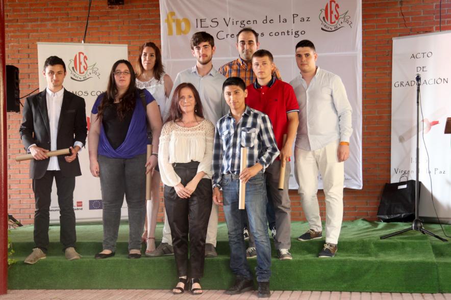 Graduación Curso 2015-16 IES Virgen de la Paz -  Grupo de graduados.