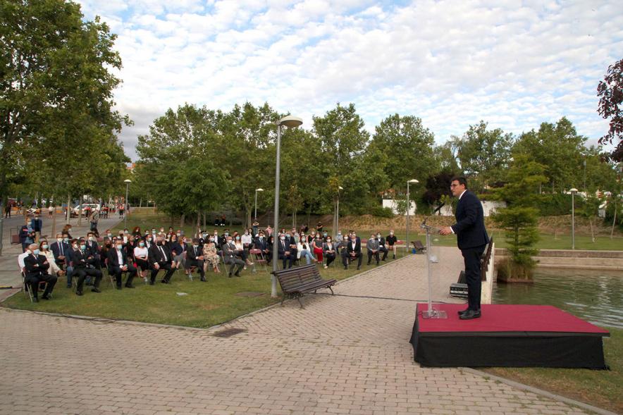 Homenaje a las Víctimas del Covid-19 - Imagen del vicealcalde Miguel Ángel Arranz en el momento de su discurso.