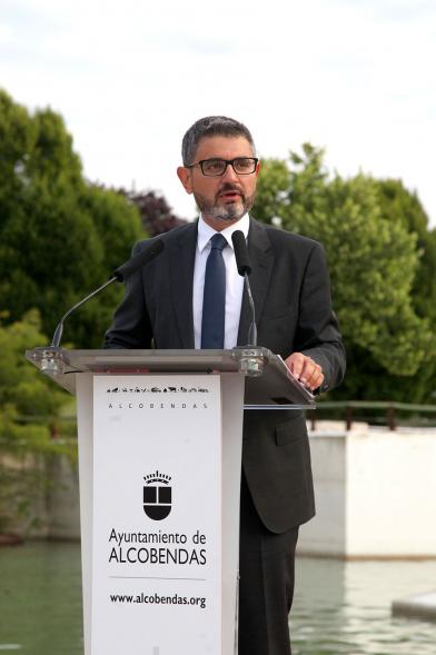 Homenaje a las Víctimas del Covid-19 -  Imagen del alcalde Rafael Sánchez Acera en un momento de su discurso.