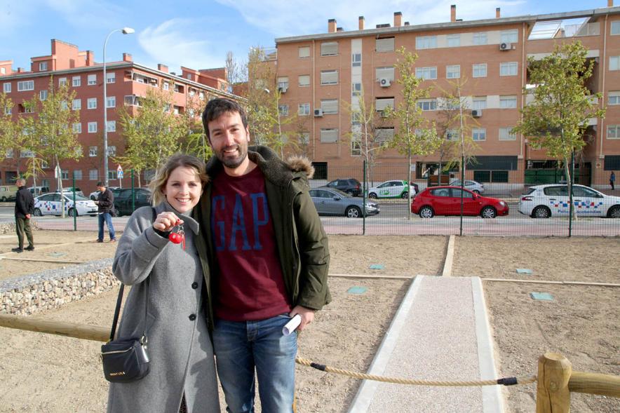 Beneficiarios de las Llaves Huertos Urbanos Calle Carlos Muñoz Ruiz -2019
