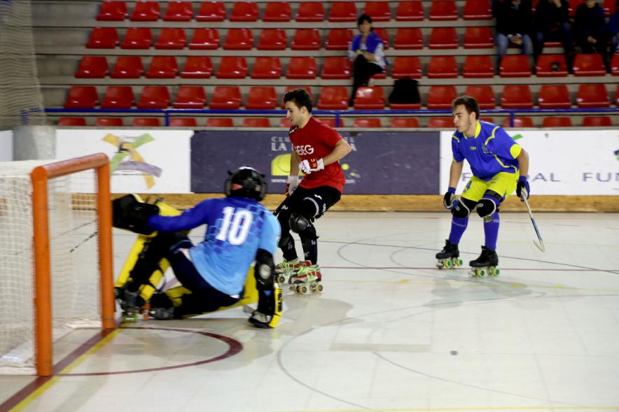 Campeonato de España Junior de Hockey sobre Patines - Imágenes de diferentes momentos del partido de hockey sobre patines.