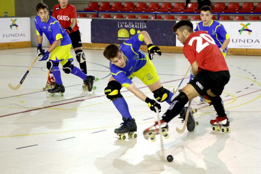 Campeonato de España Junior de Hockey sobre Patines - Imágenes de diferentes momentos del partido de hockey sobre patines.