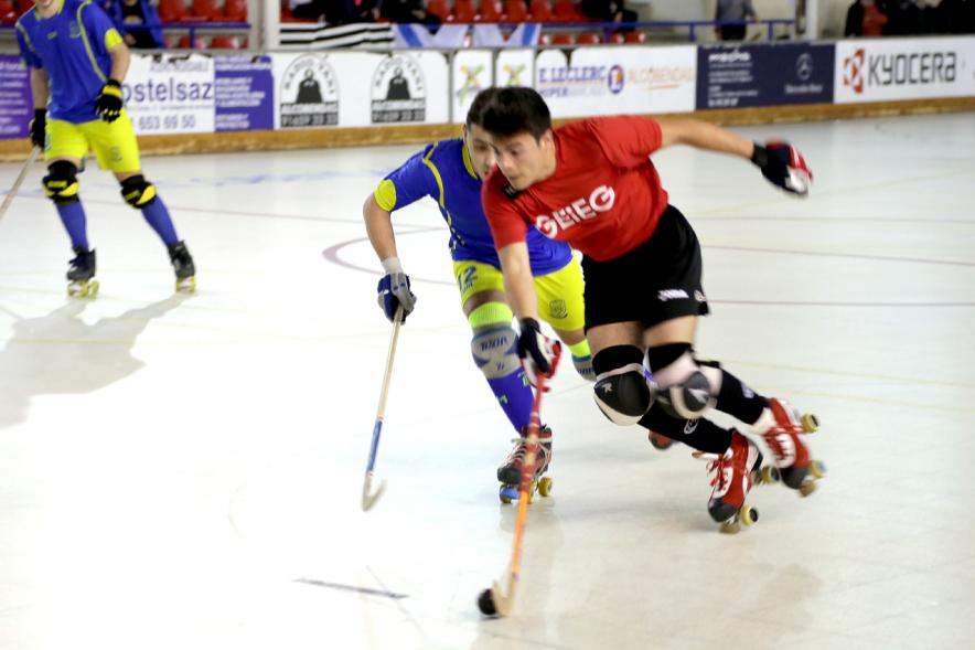Campeonato de España Junior de Hockey sobre Patines - Imágenes de diferentes momentos del partido de hockey sobre patines.