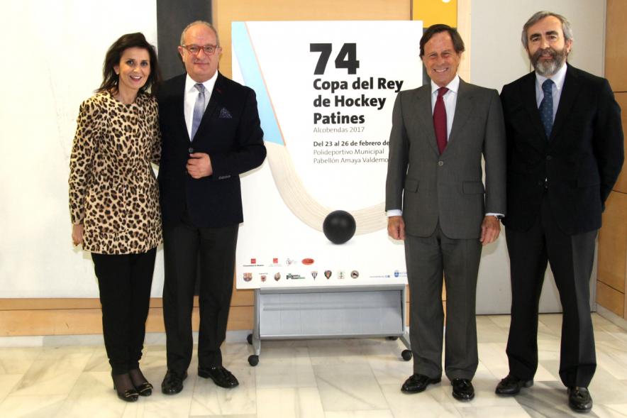 Presentación 74ª Copa del Rey de Hockey Patines - Las autoridades con los directivos .