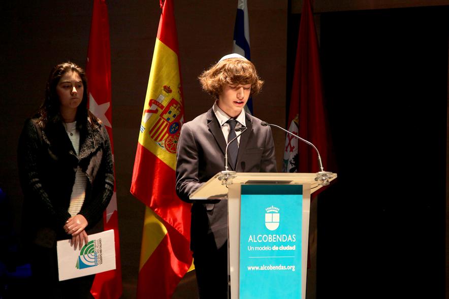En Recuerdo del Holocausto -Discurso de un joven judío.