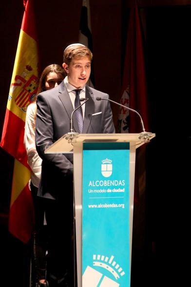 En Recuerdo del Holocausto - Discurso de un joven judío.