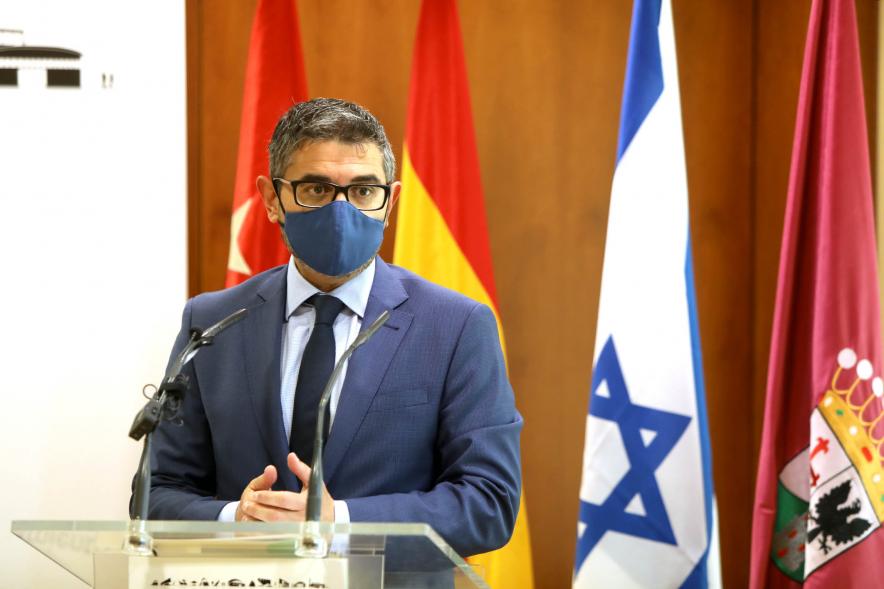 Homenaje a las Víctimas del Holocausto - Imagen del alcalde Rafael Sánchez Acera en un momento de su intervención.