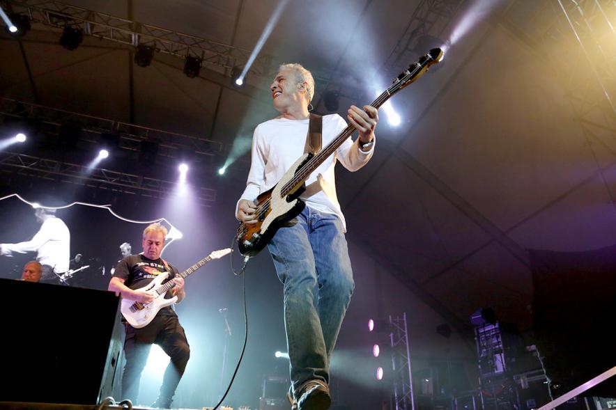 Miembros de la banda en un momento del concierto