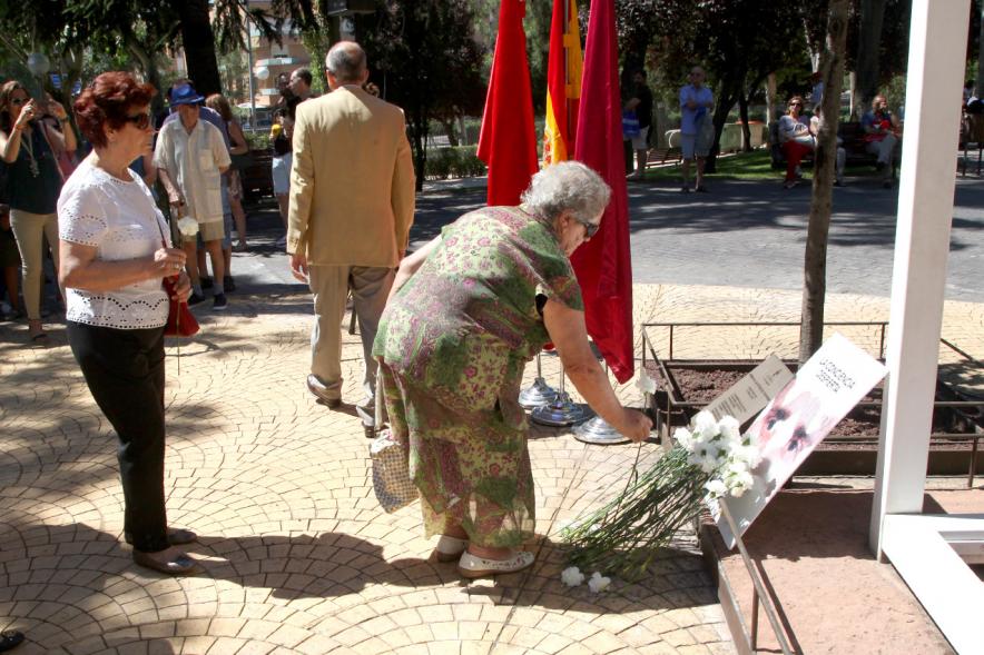Homenaje a Miguel Ángel Blanco en el Parque Víctimas del Terrorismo - 021