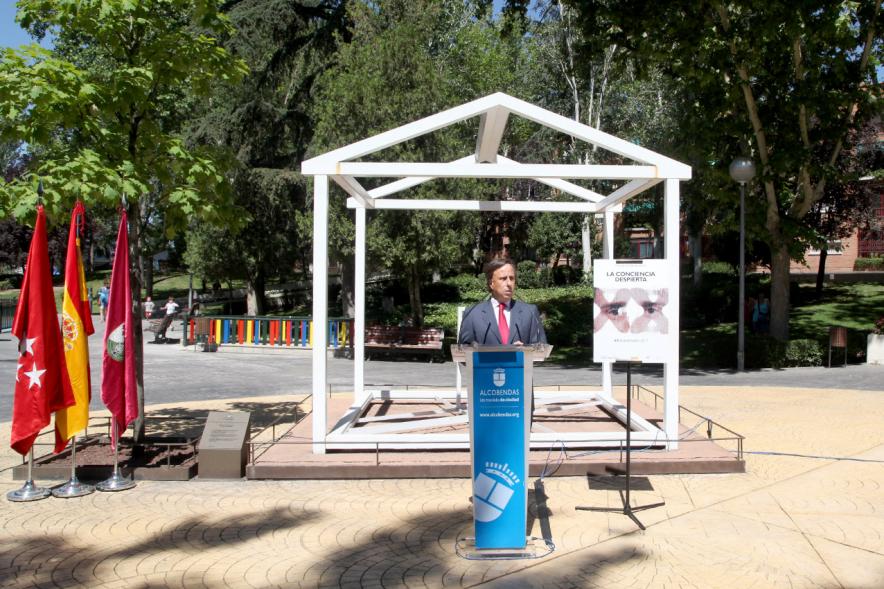 Homenaje a Miguel Ángel Blanco en el Parque Víctimas del Terrorismo - Discurso del alcalde en el homenaje.