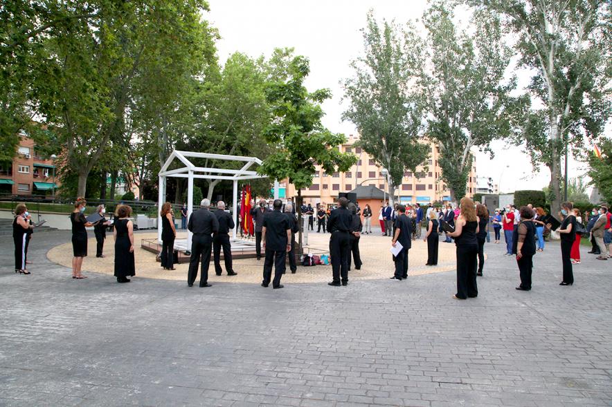 Coral Alcobendas y Autoridades. Homenaje a Miguel Ángel Blanco en Parque Víctimas del Terrorismo -2020