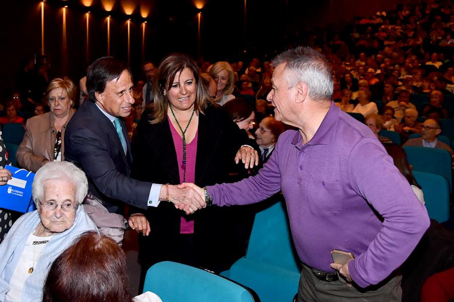 Alcalde Ignacio de Vinuesa, concejal Mónica Sánchez y participantes. Semana del Mayor 2019 - Homenaje a Nuestros Mayores 