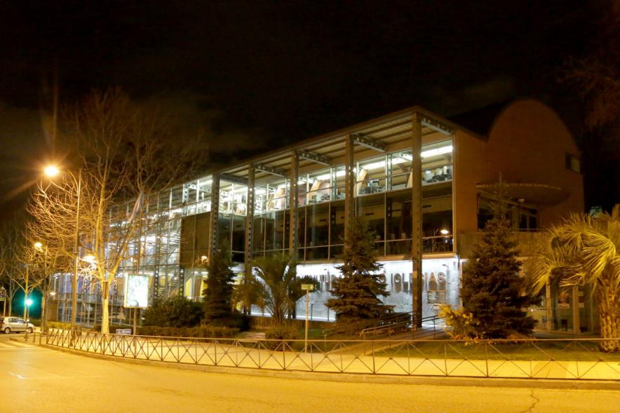 La Hora del Planeta 2018 - Imagen nocturna de del Centro Cultural Pablo Iglesias.