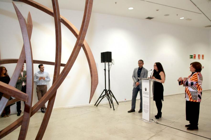 Ponente, Mar Solís ( artista )  Exposición - Fúrico Materia y Antimateria -2020