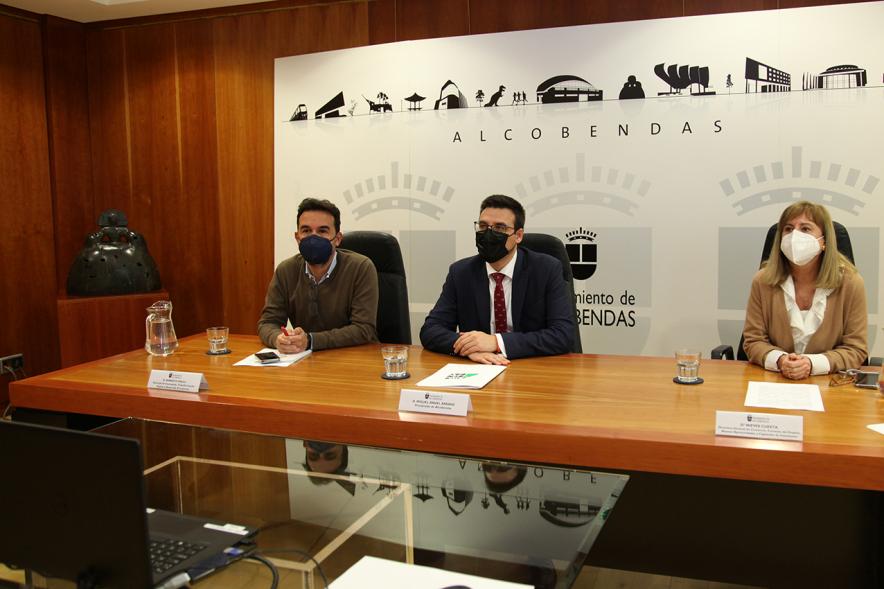 Presentación 2ª Convocatoria de la Plataforma de Innovación abierta colaborativa StartUp Alcobendas - Imagen de la mesa que preside esta presentación.