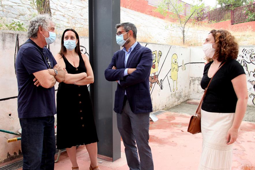Cambio de opiniones entre los participantes