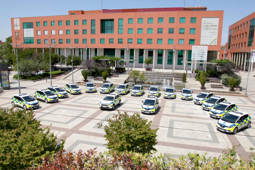 Vista general de la  Nueva Flota de Vehículos de la Policía Local.