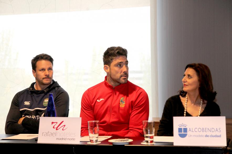 Rueda de Prensa Presentación Partido de Rugby España - Samoa - Imagen de la mesa de presentación del partido, donde se encuentran autoridades y capitanes de ambas selecciones.