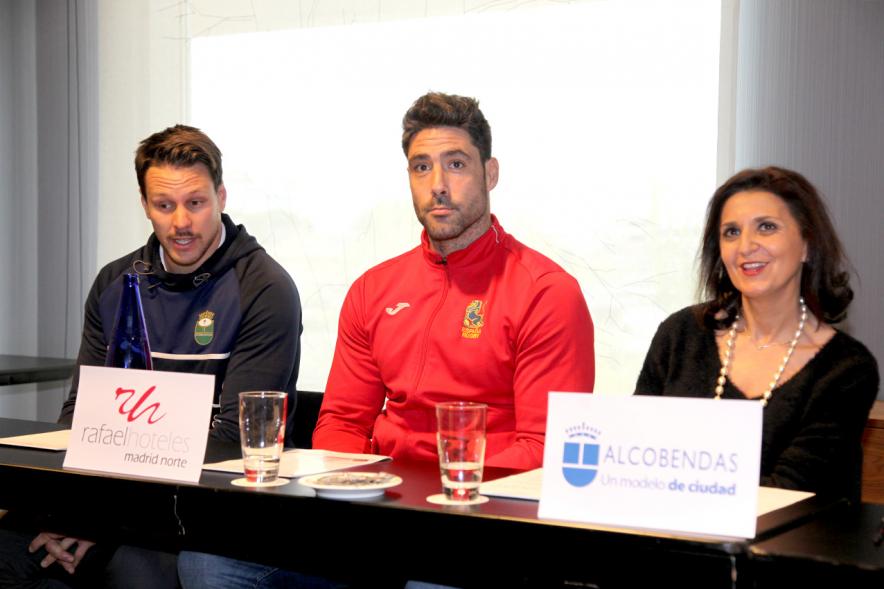 Rueda de Prensa Presentación Partido de Rugby España - Samoa - Imagen de uno de los jugadores de la selección española de rugby asistente a la presentación del partido.