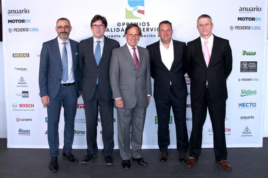 Inauguración Premios Calidad y Servicio de la Postventa de Automoción - Posado  del alcalde y los empresarios.