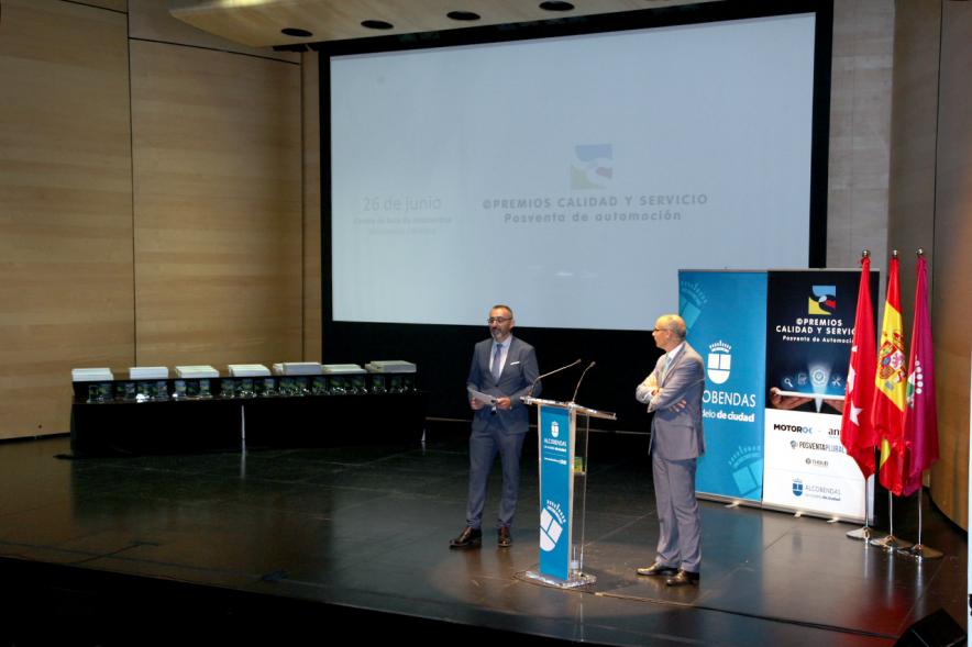 Inauguración Premios Calidad y Servicio de la Postventa de Automoción -  Discurso de dos responsables de una empresa.