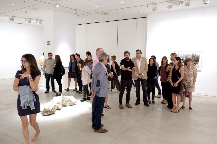 Inauguración Exposiciones de Carlos Vallejo y Nacho Martín - Los artistas con las autoridades.