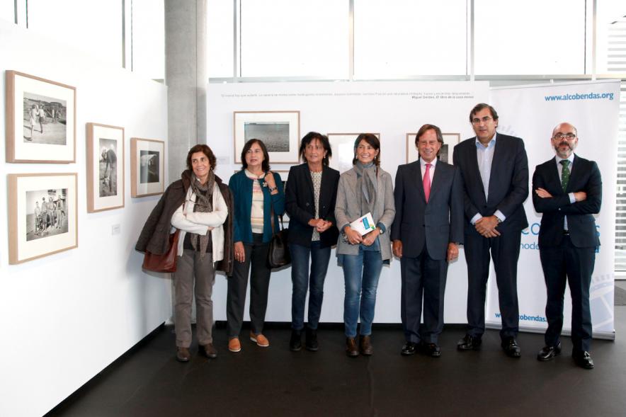Inauguración Exposición "Cazando Imágenes con Miguel Delibes" -  Grupo de las autoridades municipales.