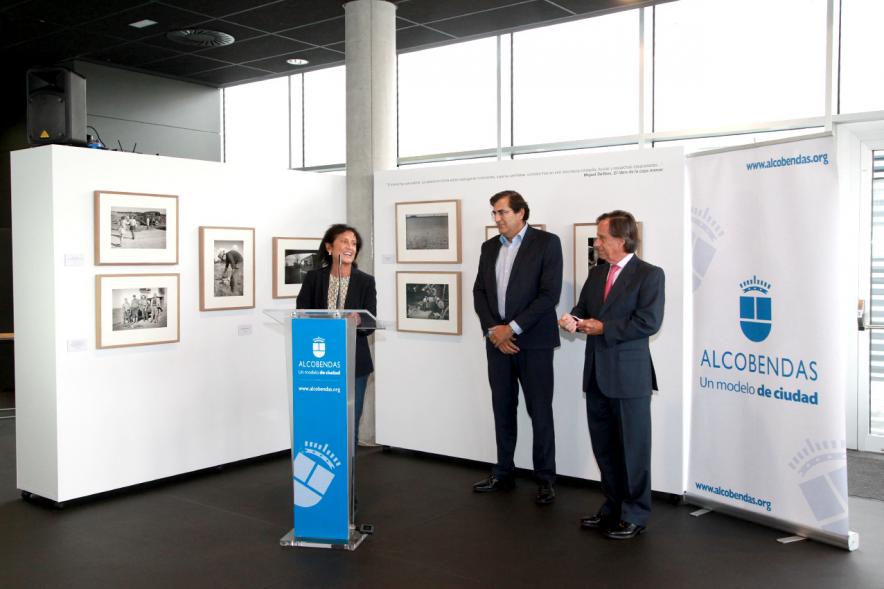 Inauguración Exposición "Cazando Imágenes con Miguel Delibes" -  Las autoridades.